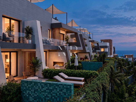 Adosado en venta en Serenity Hills Marbella, Elviria, con vistas al mar