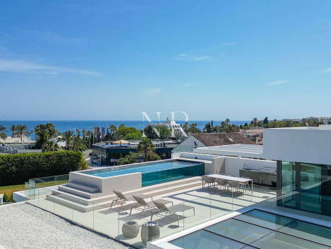 Golden Mile villa very close to the beach for sale