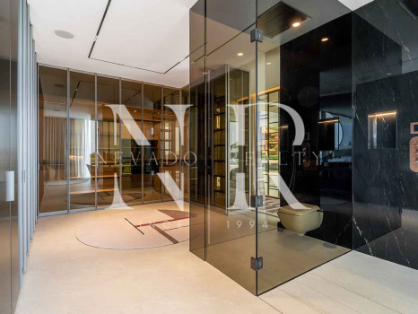 Golden Mile villa very close to the beach for sale