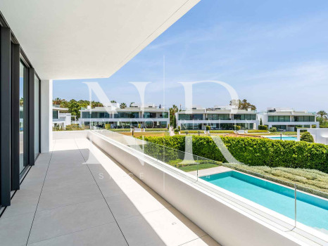 Golden Mile villa very close to the beach for sale
