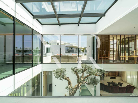 Golden Mile villa very close to the beach for sale