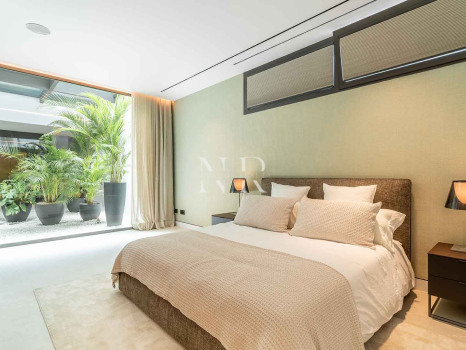 Golden Mile villa very close to the beach for sale