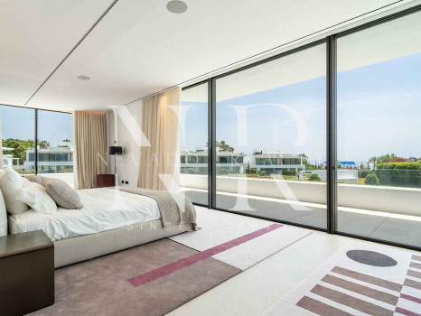 Golden Mile villa very close to the beach for sale