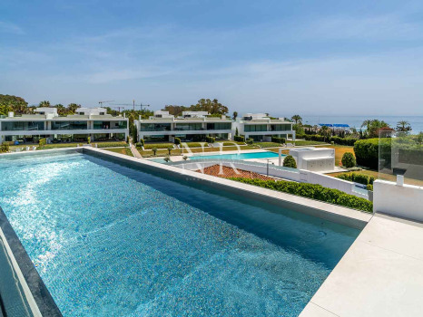 Golden Mile villa very close to the beach for sale