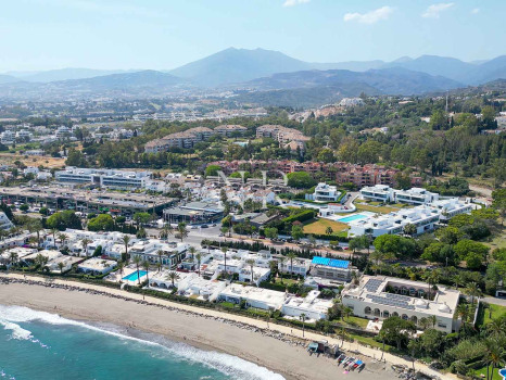 Golden Mile villa very close to the beach for sale