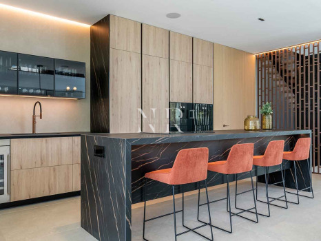 Golden Mile villa very close to the beach for sale