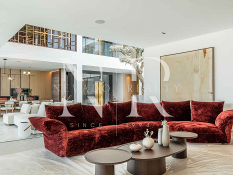 Golden Mile villa very close to the beach for sale