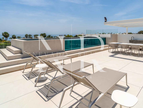 Golden Mile villa very close to the beach for sale