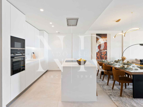 Appartement au rez-de-chaussée d'Artola avec vue panoramique sur la mer à vendre