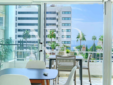 Apartamento en Jardines del Mar en segunda línea de playa con vistas al mar en venta