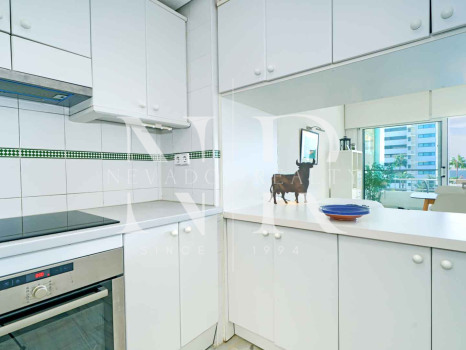 Apartamento en Jardines del Mar en segunda línea de playa con vistas al mar en venta