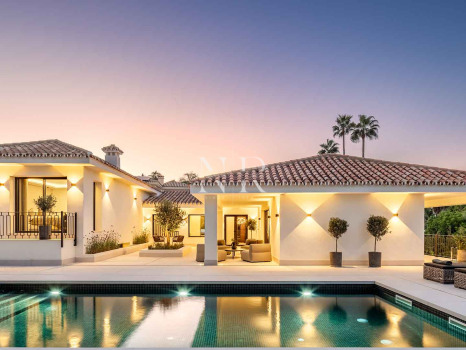 Villa in Nueva Andalucia in Las Brisas Golf with panoramic views for sale