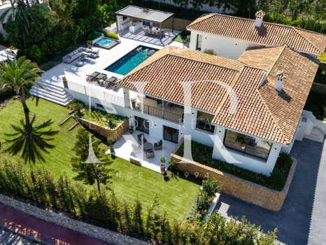 Villa in Nueva Andalucia in Las Brisas Golf with panoramic views for sale