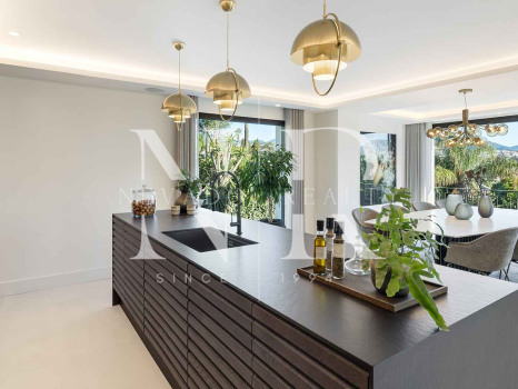 Villa in Nueva Andalucia in Las Brisas Golf with panoramic views for sale