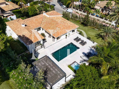 Villa in Nueva Andalucia in Las Brisas Golf with panoramic views for sale