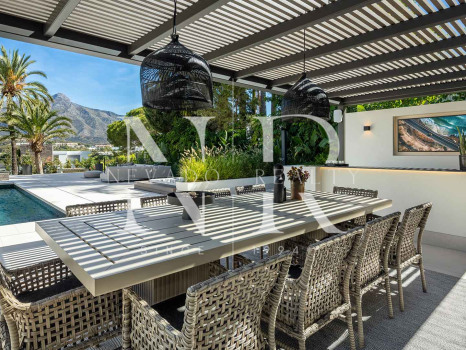 Villa in Nueva Andalucia in Las Brisas Golf with panoramic views for sale