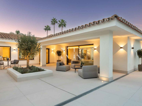 Villa in Nueva Andalucia in Las Brisas Golf with panoramic views for sale