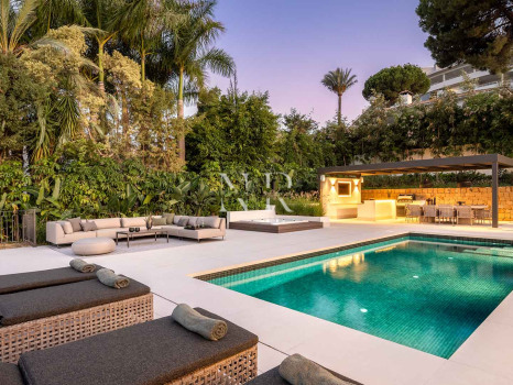 Villa in Nueva Andalucia in Las Brisas Golf with panoramic views for sale