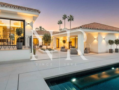 Villa in Nueva Andalucia in Las Brisas Golf with panoramic views for sale