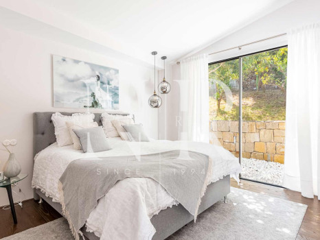 Balinese style villa in Las Brisas Golf with panoramic views for sale