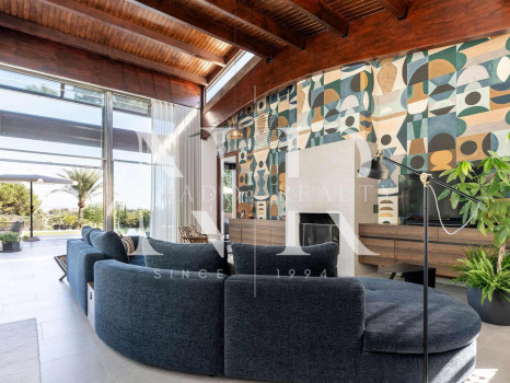 Balinese style villa in Las Brisas Golf with panoramic views for sale