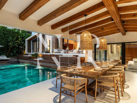 Front line Los Naranjos Golf villa with panoramic views for sale