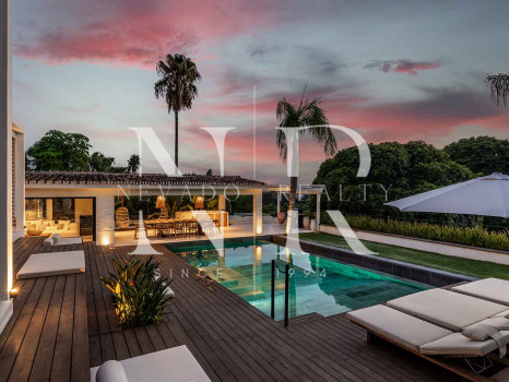 Front line Los Naranjos Golf villa with panoramic views for sale