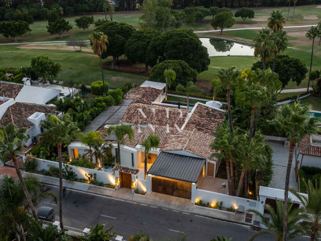 Villa de golf Los Naranjos en première ligne avec vues panoramiques à vendre