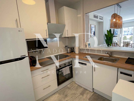 Beach side apartment in Marbella center for rent for short term.