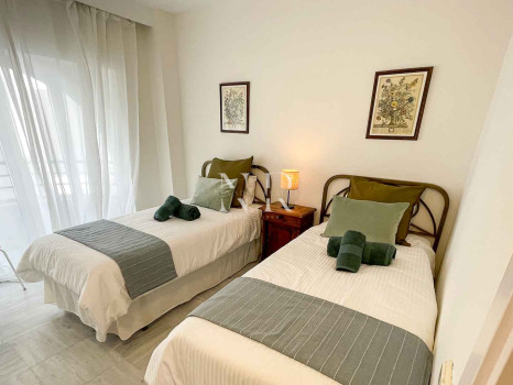 Beach side apartment in Marbella center for rent for short term.