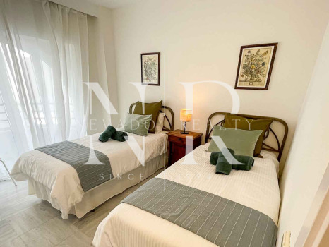 Beach side apartment in Marbella center for rent for short term.