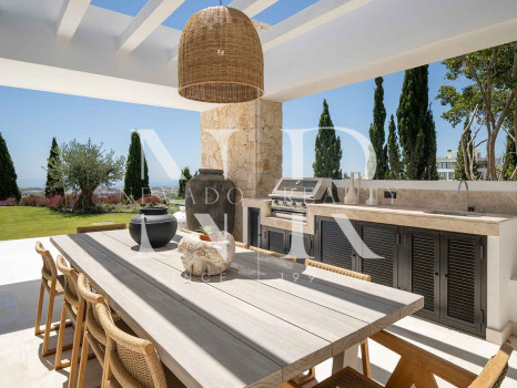Villa en Urbanización El Herrojo con vistas panorámicas al mar en venta