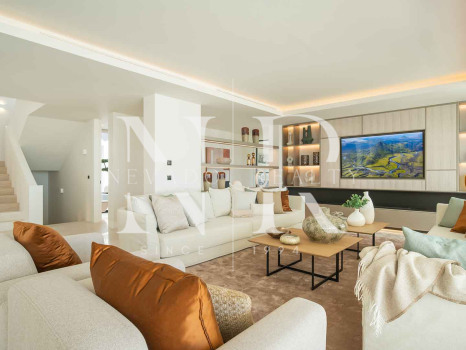 Villa en Urbanización El Herrojo con vistas panorámicas al mar en venta