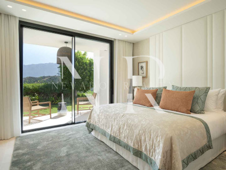 Villa en Urbanización El Herrojo con vistas panorámicas al mar en venta