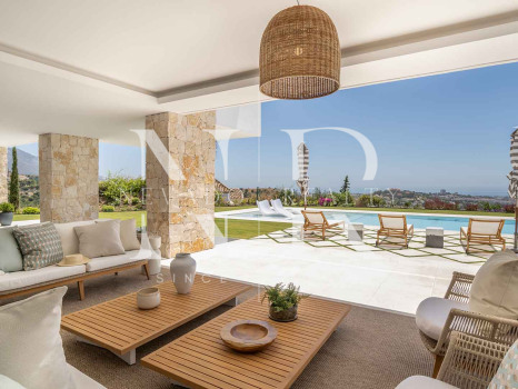 Villa en Urbanización El Herrojo con vistas panorámicas al mar en venta