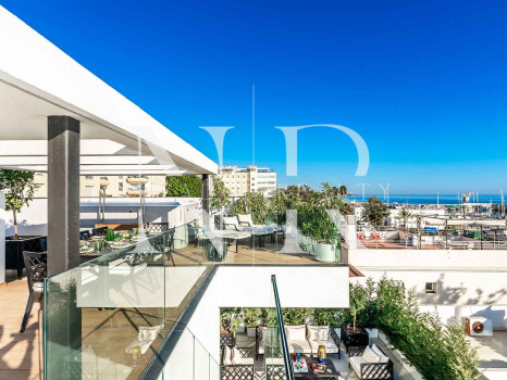 Adosada en Marbella Centro en segunda línea de playa en venta