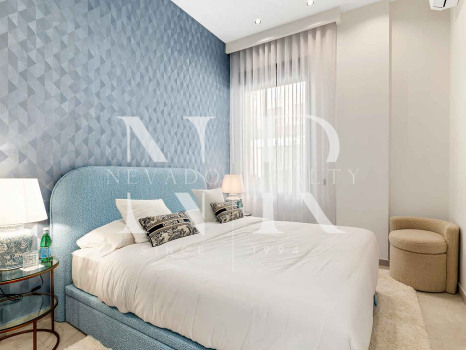 Adosada en Marbella Centro en segunda línea de playa en venta