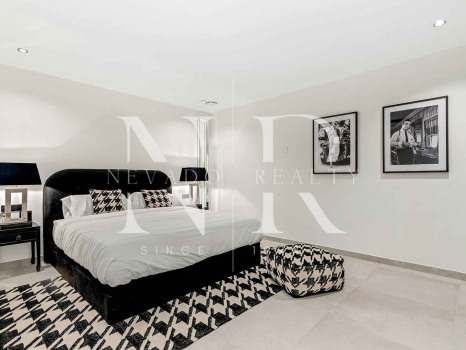 Adosada en Marbella Centro en segunda línea de playa en venta