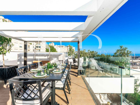 Adosada en Marbella Centro en segunda línea de playa en venta