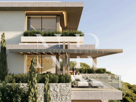 Plot in Sierra Blanca Country Club with panoramic sea views for sale