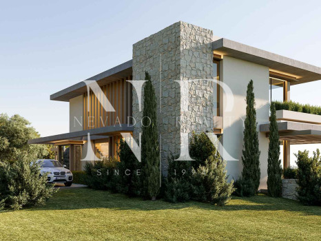 Plot in Sierra Blanca Country Club with panoramic sea views for sale