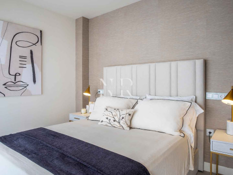 Villa en Estepona Este en comunidad cerrada en primera línea de playa en venta