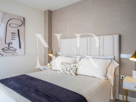 Villa en Estepona Este en comunidad cerrada en primera línea de playa en venta
