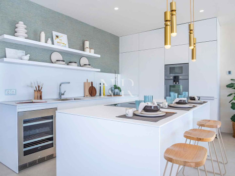 Villa en Estepona Este en comunidad cerrada en primera línea de playa en venta