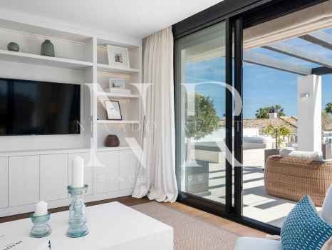 Villa en Los Naranjos Golf Club en primera línea de golf en venta
