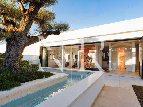Villa en Los Naranjos Golf Club en primera línea de golf en venta