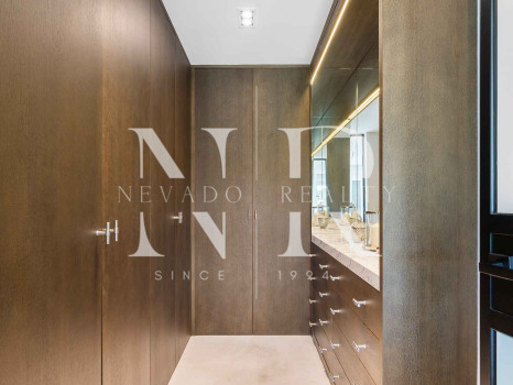 Villa en Los Naranjos Golf Club en primera línea de golf en venta