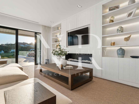 Villa en Los Naranjos Golf Club en primera línea de golf en venta