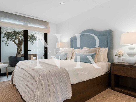 Villa en Los Naranjos Golf Club en primera línea de golf en venta