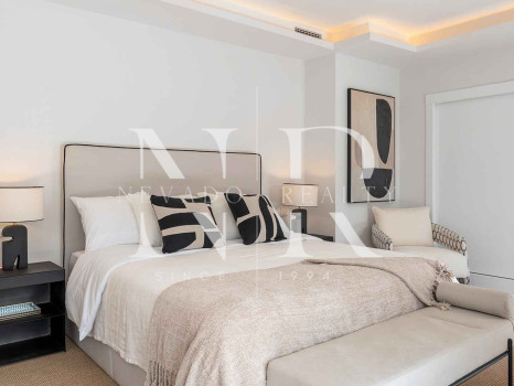 Adosada en Urbanización Los Olivos en primera línea de golf en venta